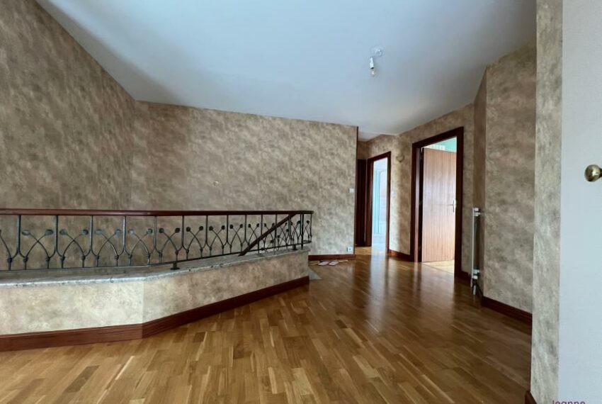 A VENDRE MAISON D'ARCHITECTE T 7 PROX. A 36