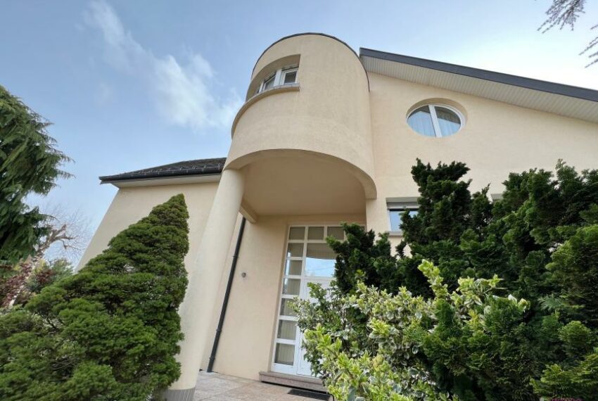 A VENDRE MAISON D'ARCHITECTE T 7 PROX. A 36