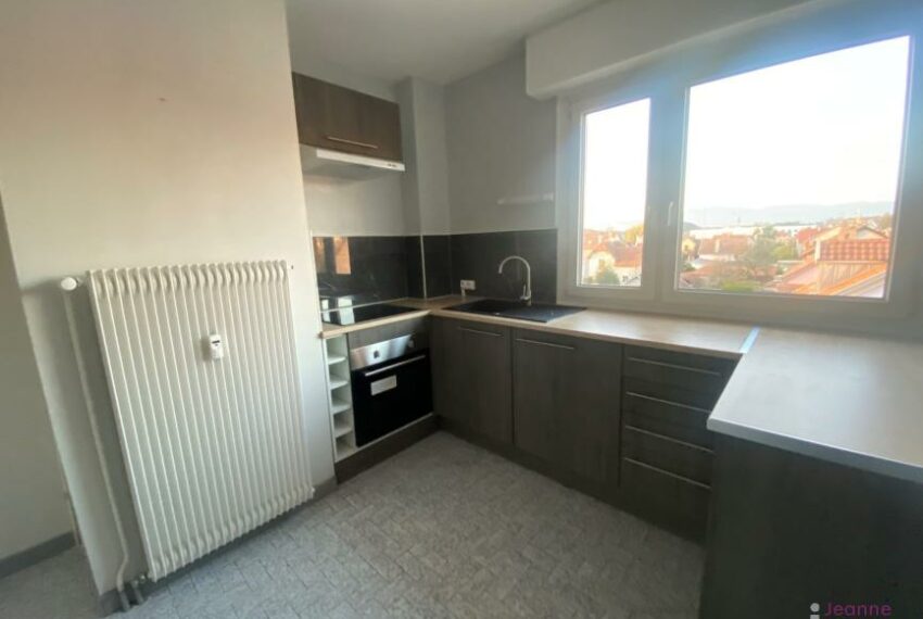 APPARTEMENT 3 PIECES AVEC BALCON-CAVE
