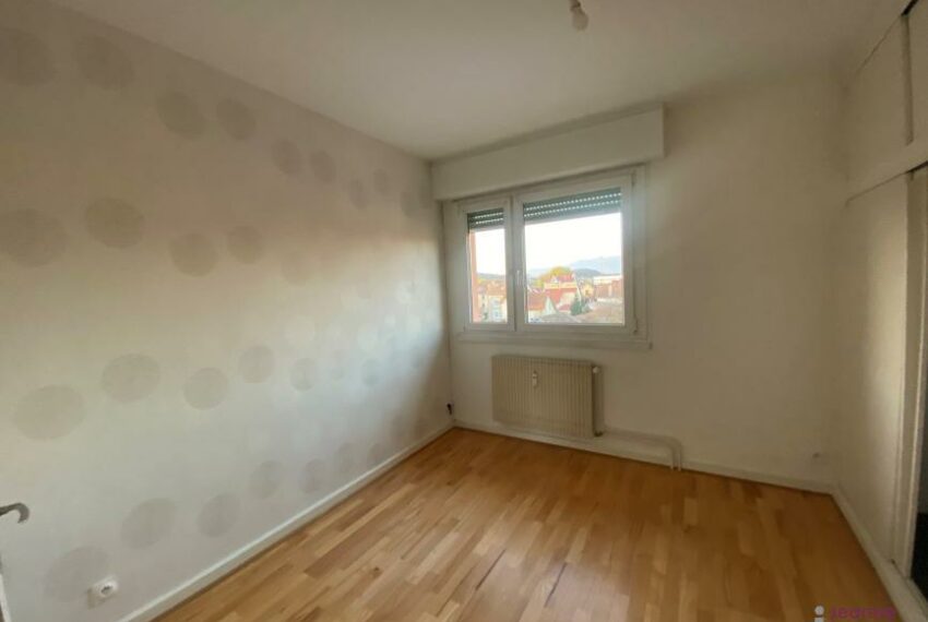 APPARTEMENT 3 PIECES AVEC BALCON-CAVE