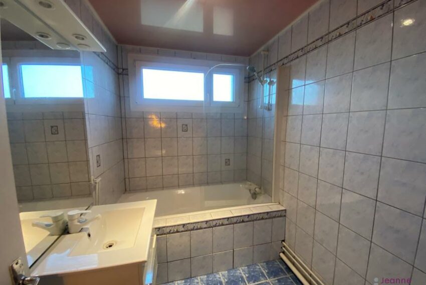 APPARTEMENT 3 PIECES AVEC BALCON-CAVE