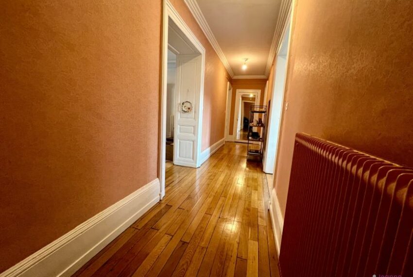 A VENDRE BELFORT APPARTEMENT type HAUSMANNIEN T4 avec GARAGE