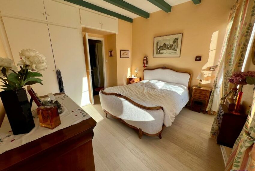 A VENDRE APPARTEMENT T5 VIEILLE VILLE BELFORT VUE LION - CHATEAU