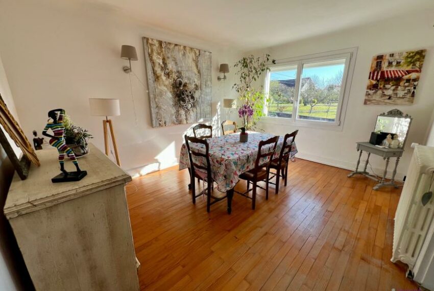A VENDRE MAISON T 5 BAVILLIERS-JARDIN-GARAGE