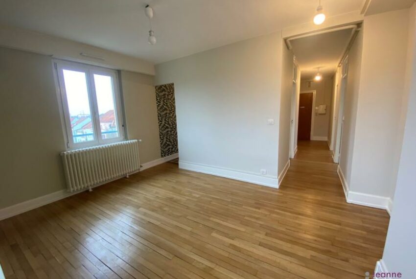 A LOUER AU CENTRE-VILLE APPARTEMENT T4 - CAVE