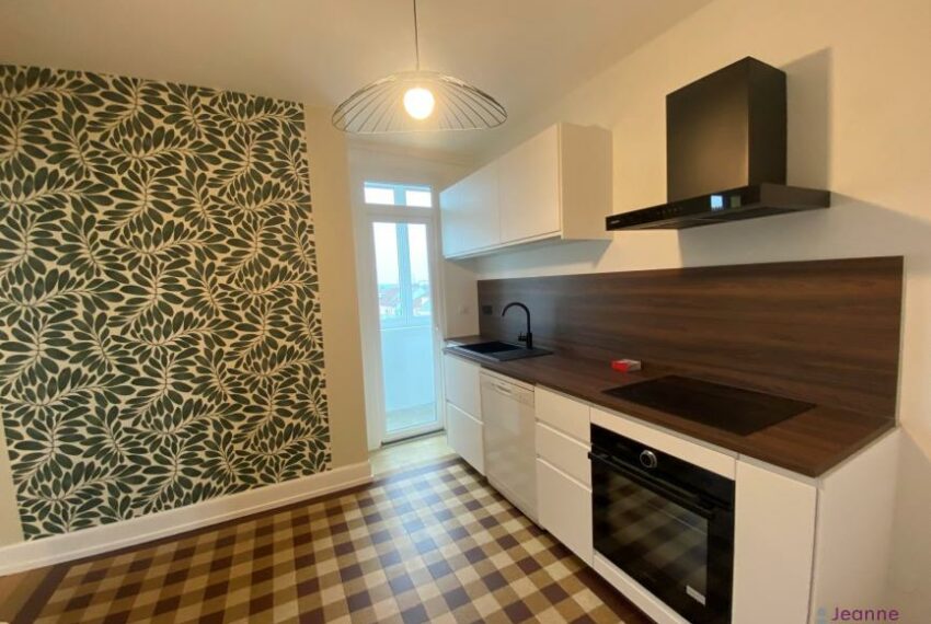 A LOUER AU CENTRE-VILLE APPARTEMENT T4 - CAVE