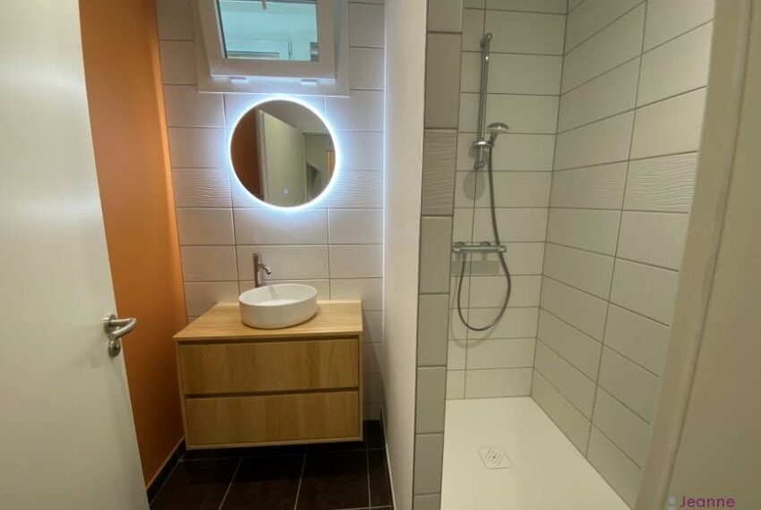 A LOUER AU CENTRE-VILLE APPARTEMENT T4 - CAVE