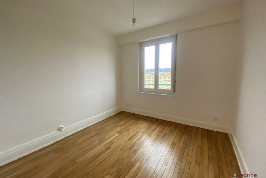 A LOUER AU CENTRE-VILLE APPARTEMENT T4 - CAVE