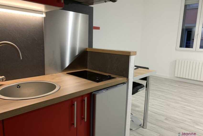 BELFORT Centre Studio en parfait état