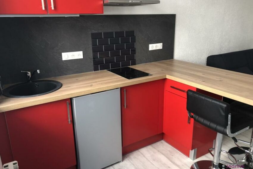 BELFORT A LOUER STUDIO PARTIELLEMENT MEUBLÉ