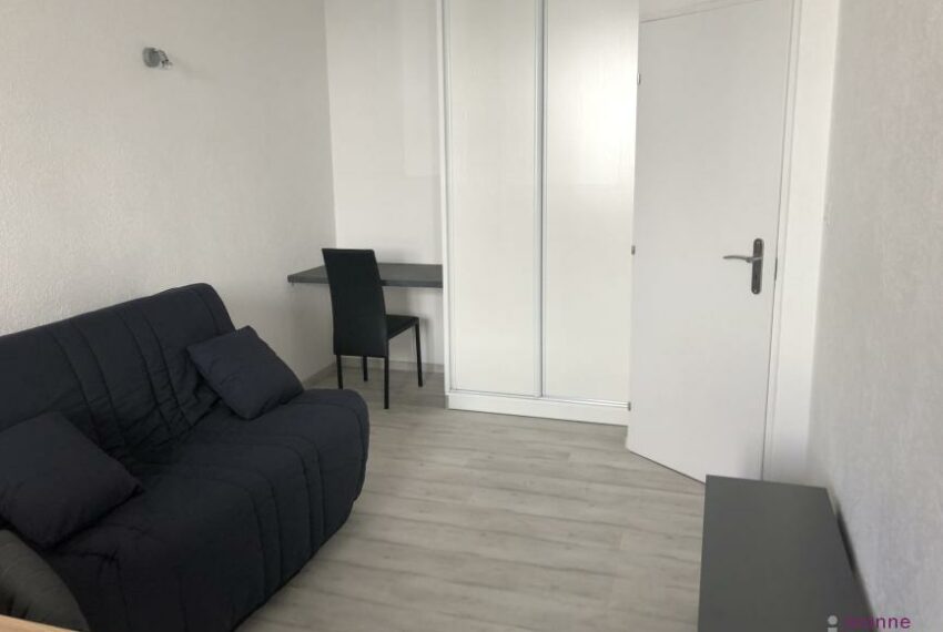 BELFORT A LOUER STUDIO PARTIELLEMENT MEUBLÉ