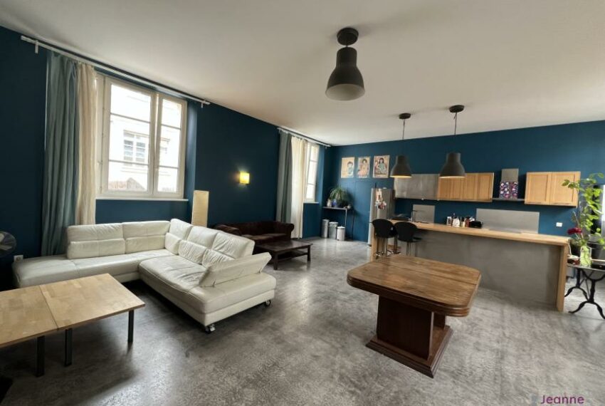 A VENDRE BELFORT CENTRE APPARTEMENT T4 avec place de Parking