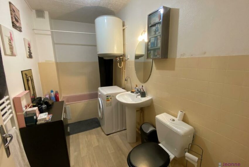 APPARTEMENT T2- CAVE