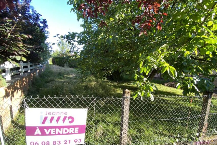 A VENDRE TERRAIN CONSTRUCTIBLE 10.50 ARES
