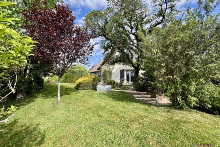 A VENDRE MAISON T 6 - JARDIN - GARAGE-