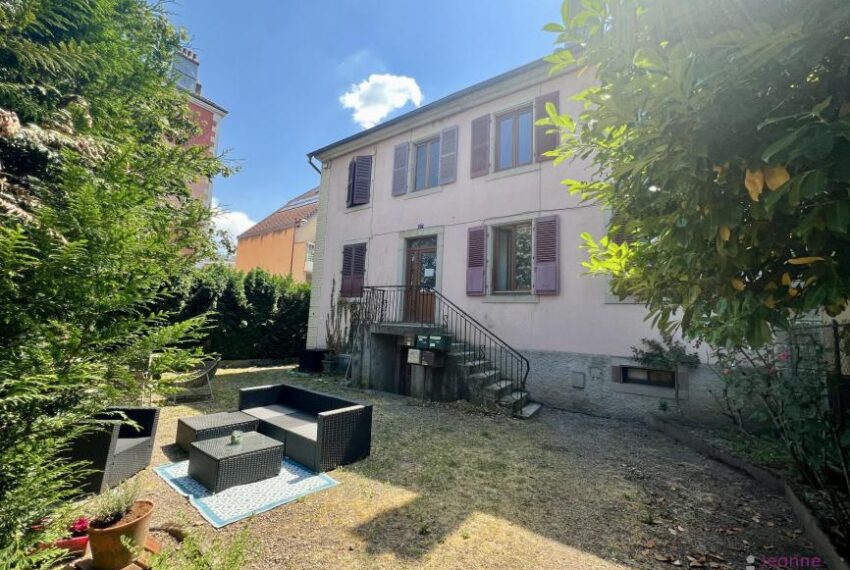 A VENDRE APPARTEMENT T2- Garage- jardin collectif
