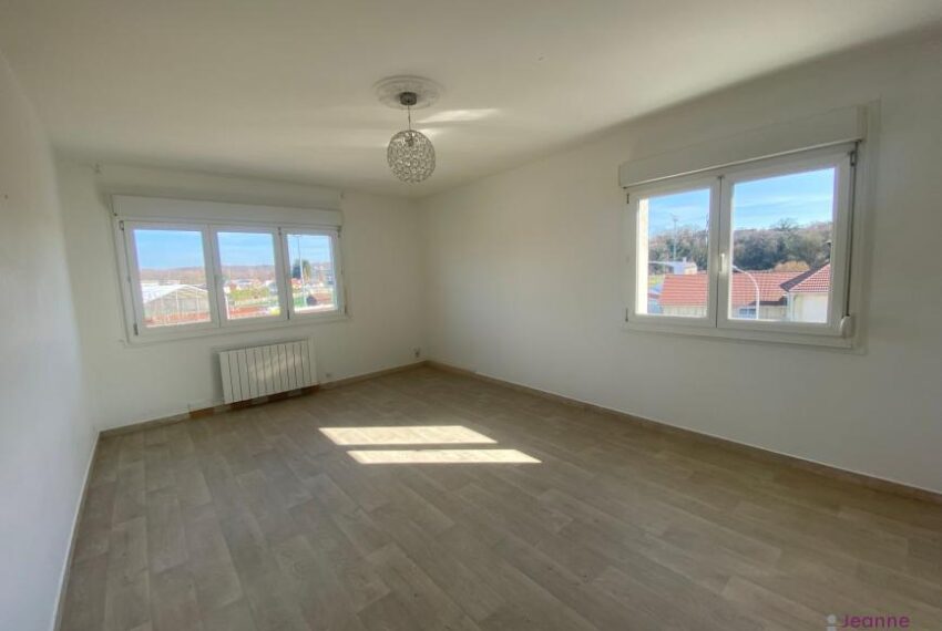 APPARTEMENT T2- CAVE