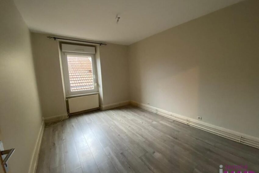 CENTRE-VILLE APPARTEMENT 2 PIÈCES + CAVE