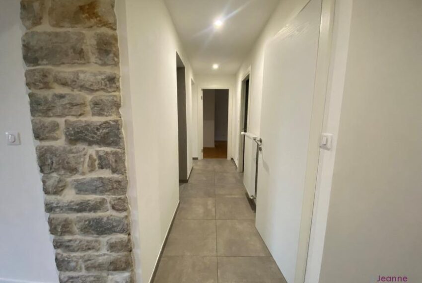 A LOUER BELFORT Appartement T5 avec balcon- cellier-cave