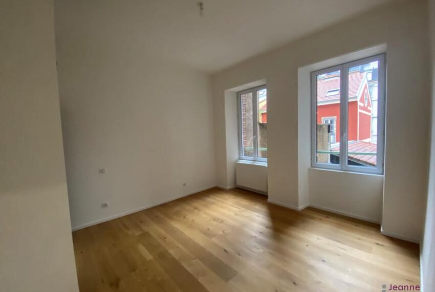 A LOUER BELFORT Appartement T5 avec balcon- cellier-cave