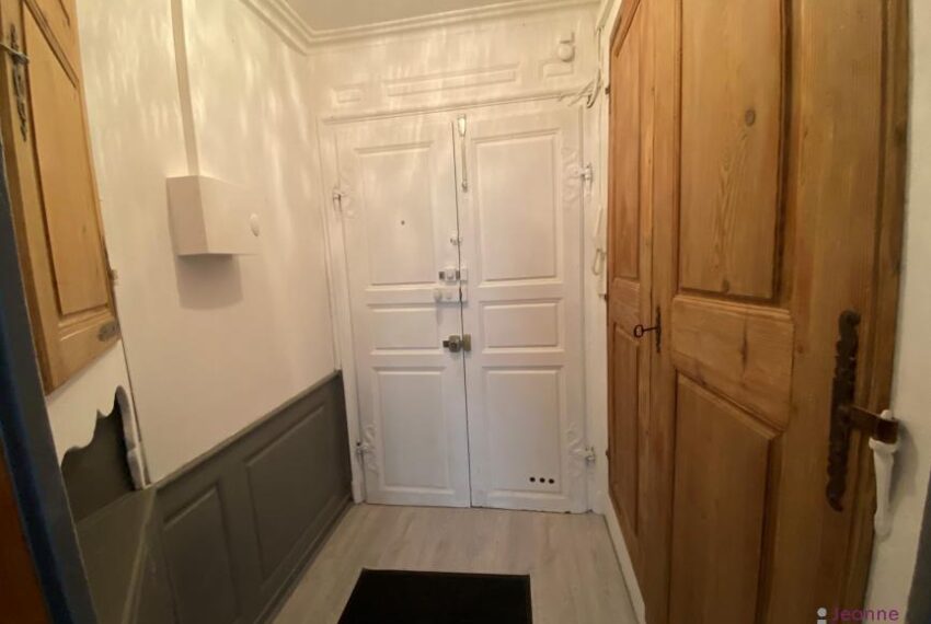 STUDIO MEUBLÉ EN VIEILLE VILLE