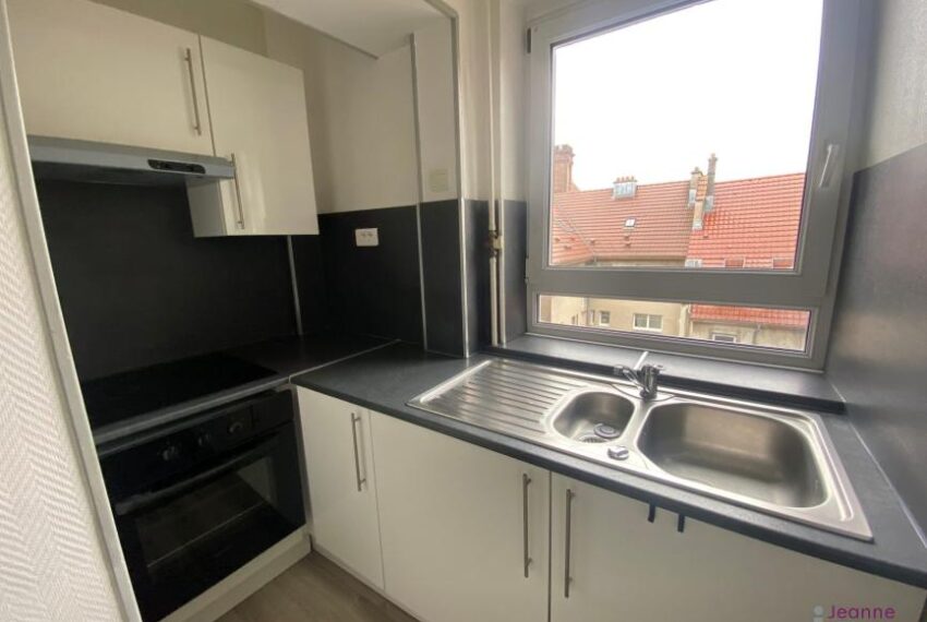 APPARTEMENT 2 PIÈCES AU COEUR DE LA VIEILLE VILLE