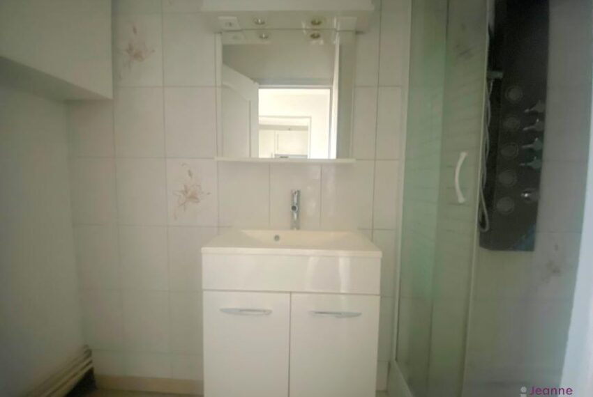 APPARTEMENT 2 PIÈCES AU COEUR DE LA VIEILLE VILLE