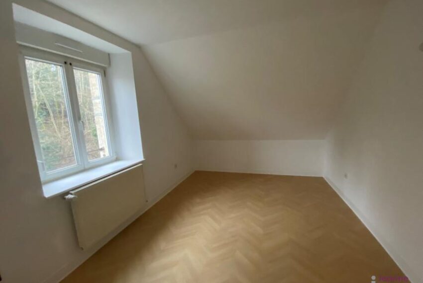 APPARTEMENT T3 ENTIEREMENT RÉNOVÉ -PARKING- CAVE