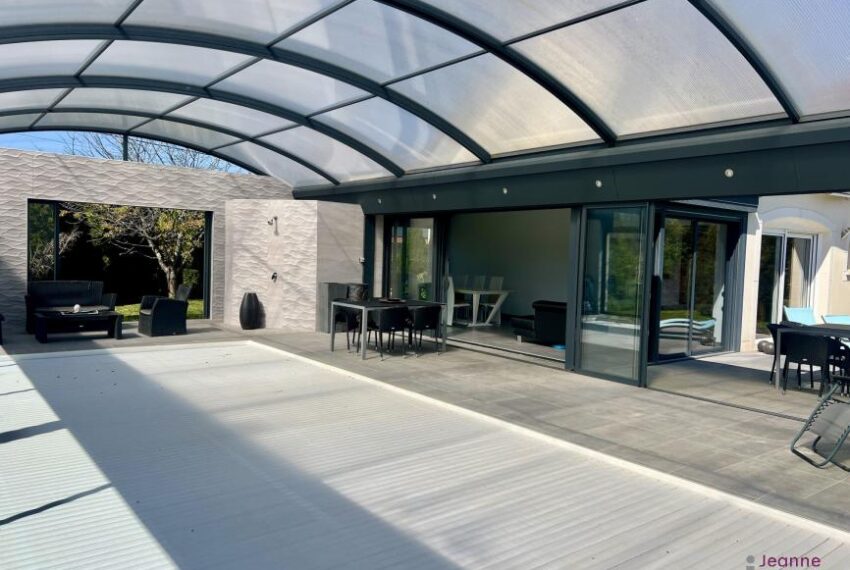 A VENDRE MAISON EXCEPTIONNELLE EVETTE SALBERT T 7 avec piscine i