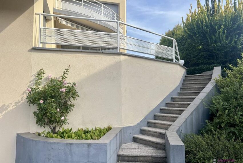 A VENDRE MAISON DANJOUTIN -proche A 36 - GARAGE double