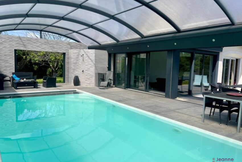 A VENDRE MAISON EXCEPTIONNELLE EVETTE SALBERT T 7 avec piscine i