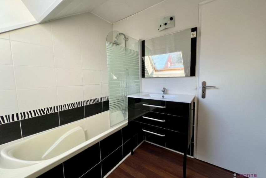 A VENDRE BAVILLIERS APPARTEMENT T3 avec jardin collectif Proche