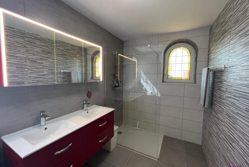 A VENDRE ANGEOT Maison 4 Chambres-21 ares