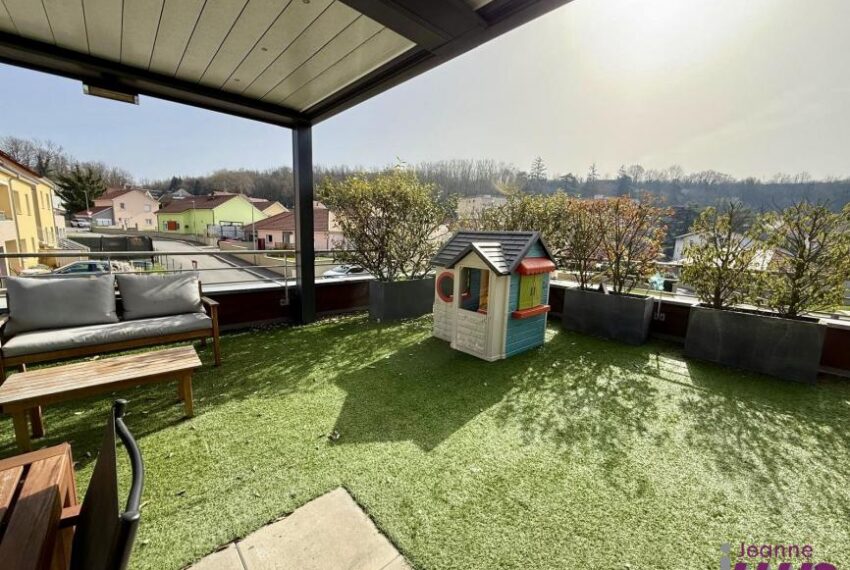 A VENDRE APPARTEMENT T5 TERRASSE - GARAGE - JARDIN