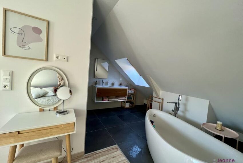A VENDRE APPARTEMENT T5 TERRASSE - GARAGE - JARDIN