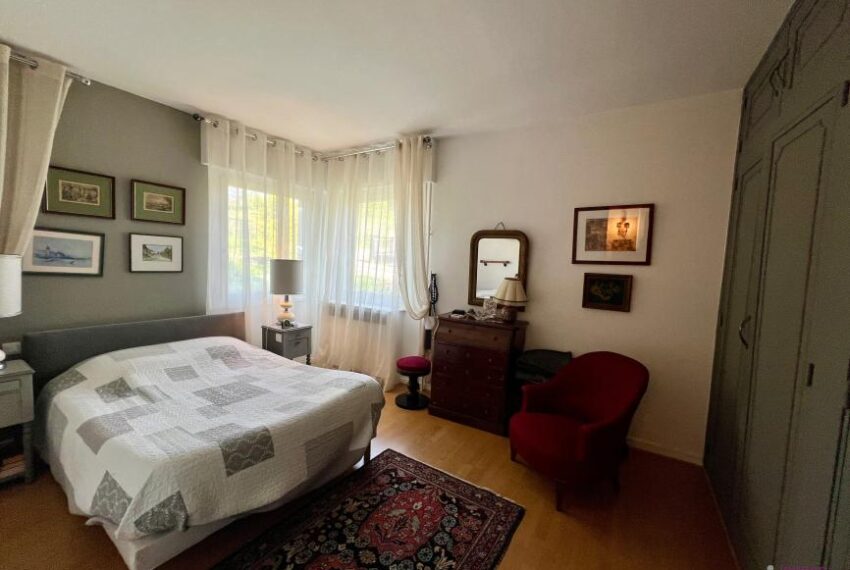 A VENDRE BELFORT APPARTEMENT T5 GARAGE ET GRAND JARDIN