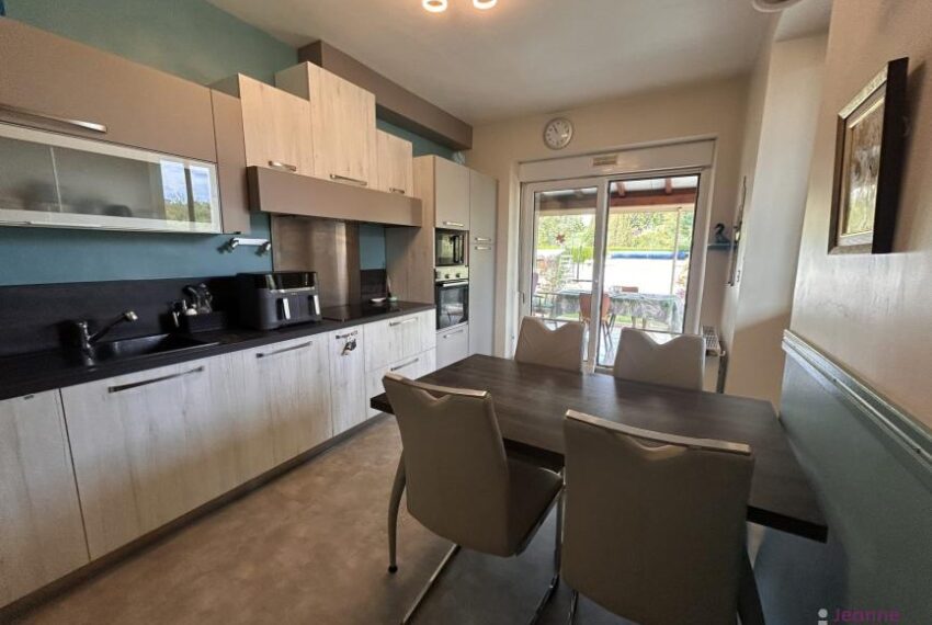 À vendre à Bavilliers - maison spacieuse sur un grand terrain
