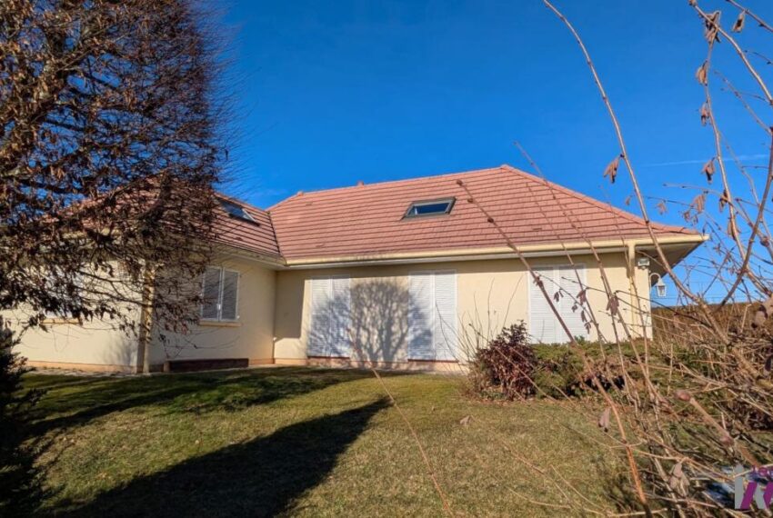 Proche DELLE - Frontière SUISSE Maison 7 pièces de 170 m² su