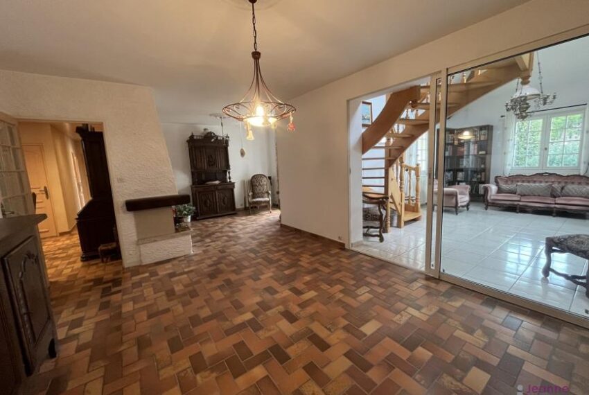 Proche DELLE - Frontière SUISSE Maison 7 pièces de 170 m² su
